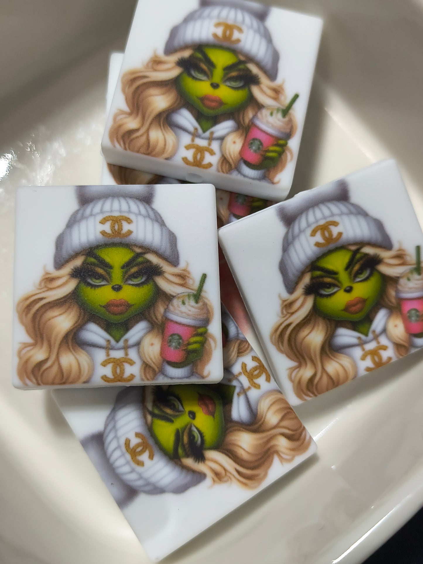 Female Grinch CC with Starbucks