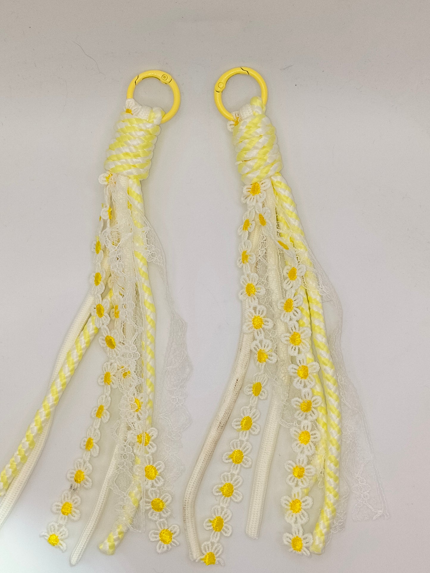 Braided Keychain With Flower Lace
